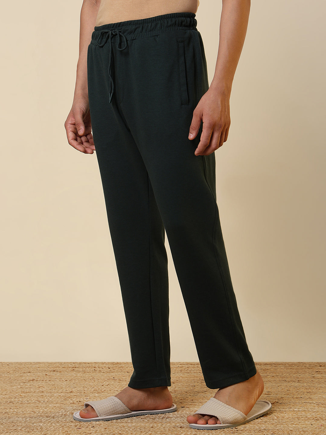 Sleepz Men Green Solid Regular Fit Cotton Blend Trackpant