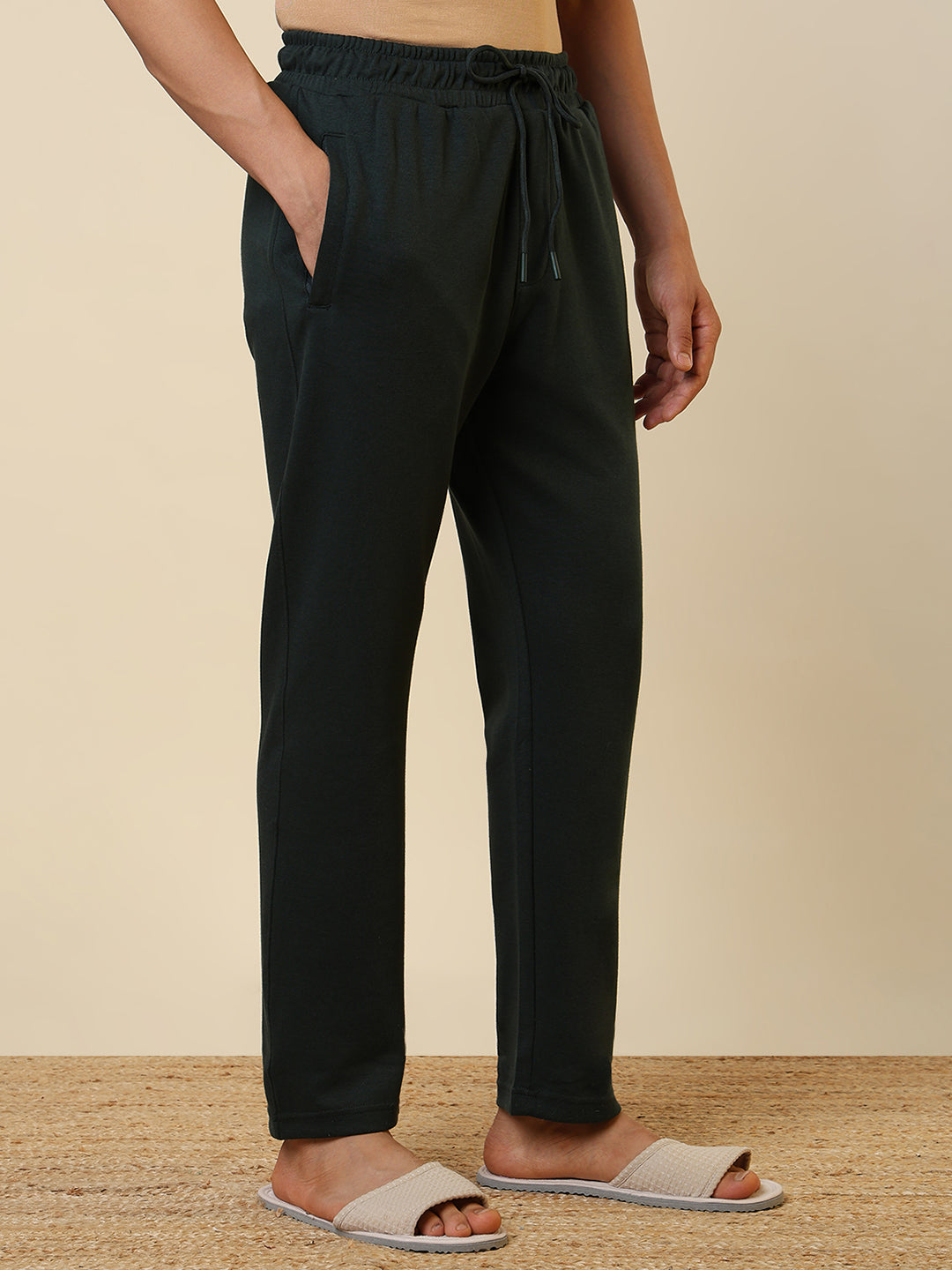 Sleepz Men Green Solid Regular Fit Cotton Blend Trackpant