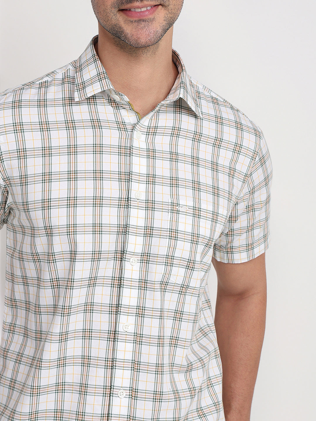 Colorplus Men White Checks Regular Fit Cotton Half Sleeve Casual Shirt