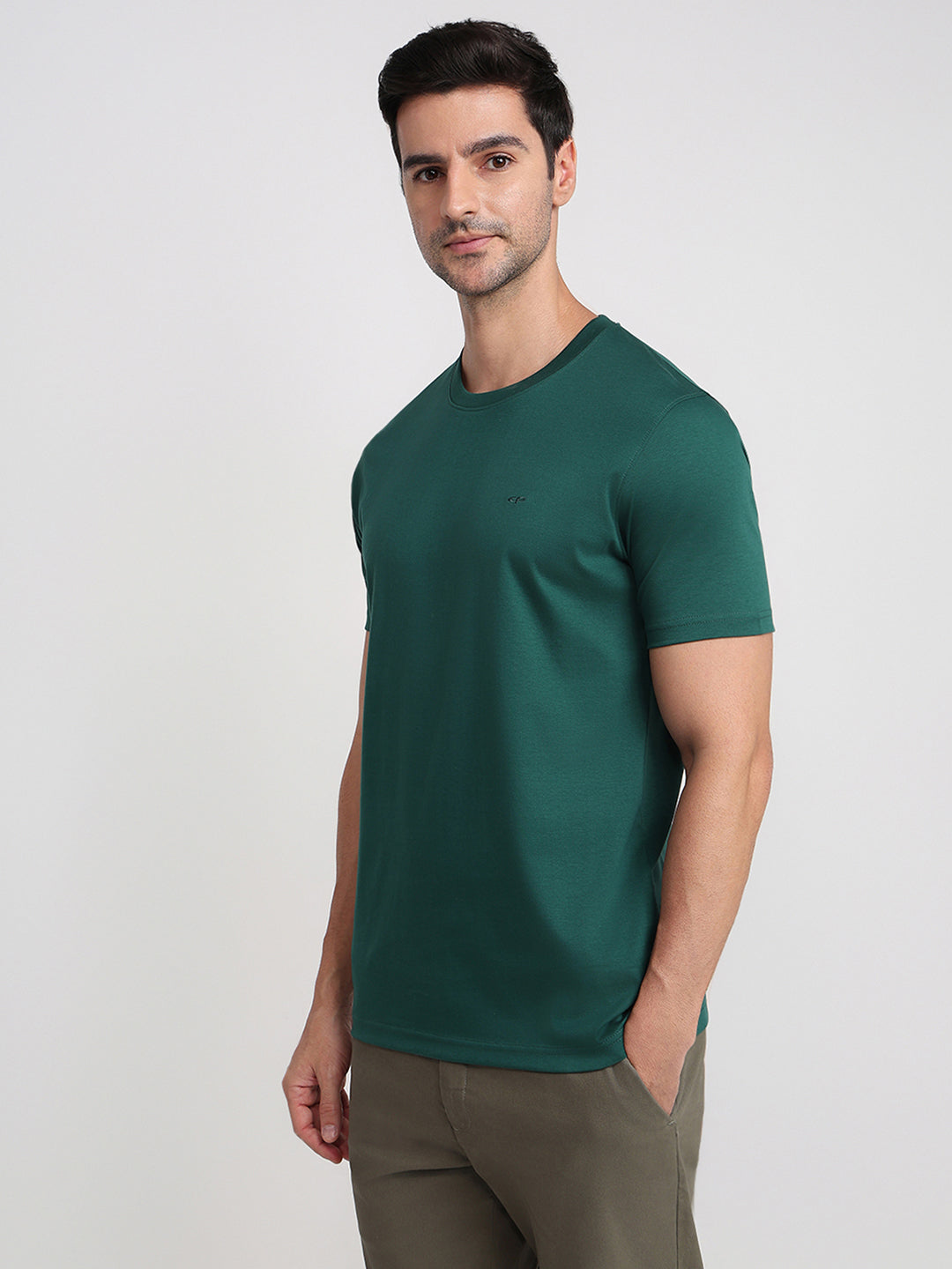 Colorplus Men Green Solid Regular Fit Cotton Half Sleeve Round Neck Collar T-Shirt
