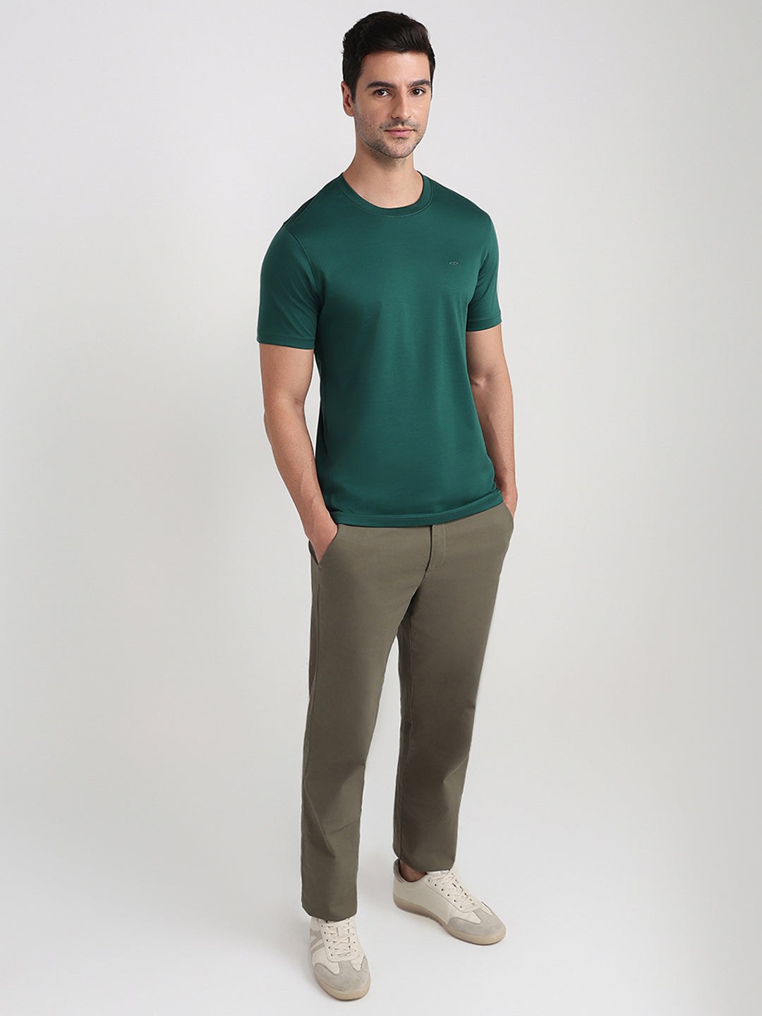 Colorplus Men Green Solid Regular Fit Cotton Half Sleeve Round Neck Collar T-Shirt