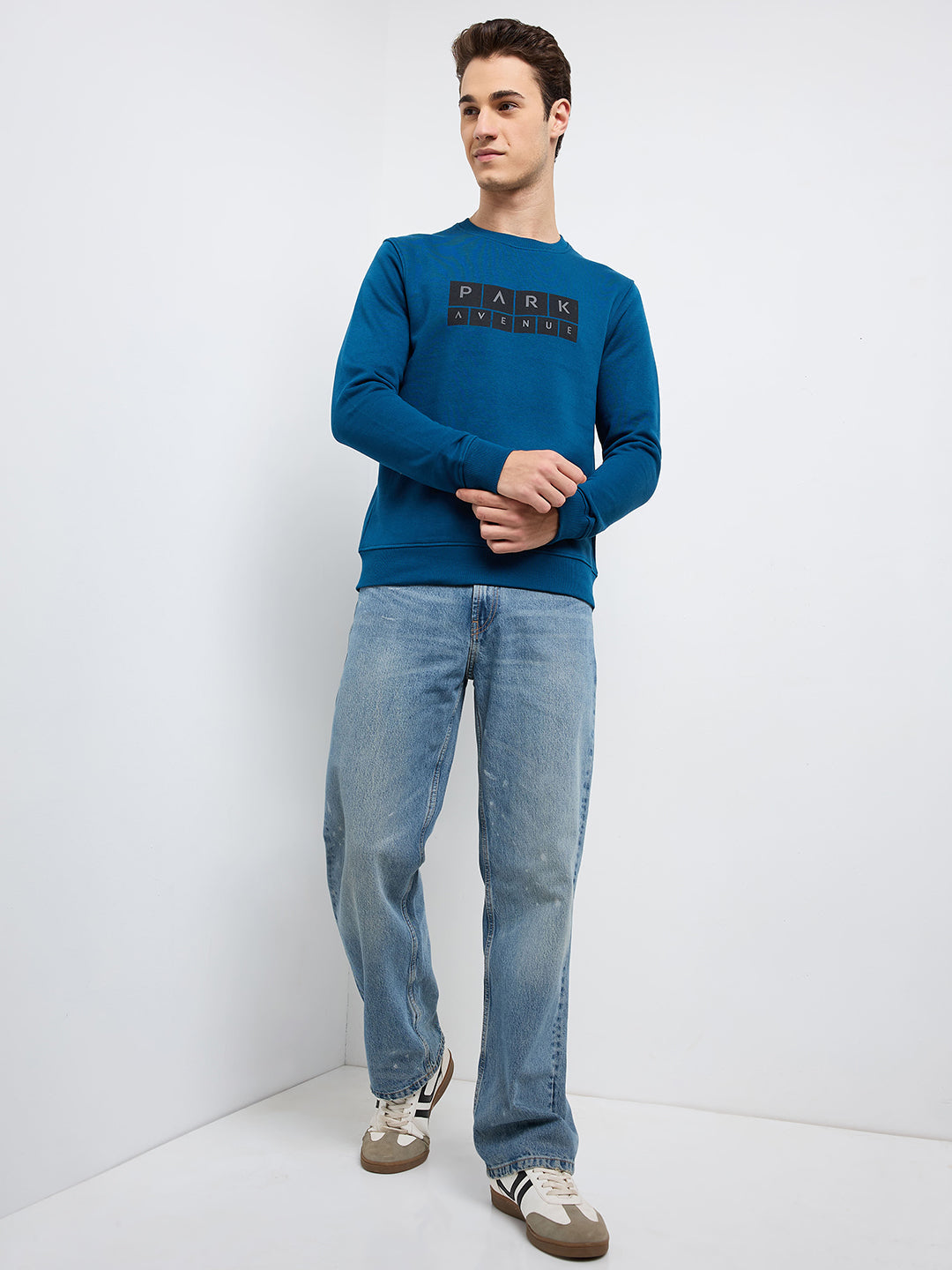 Park Avenue Men Blue Printed Slim Fit Cotton Blend Round Neck Collar Sweatshirt