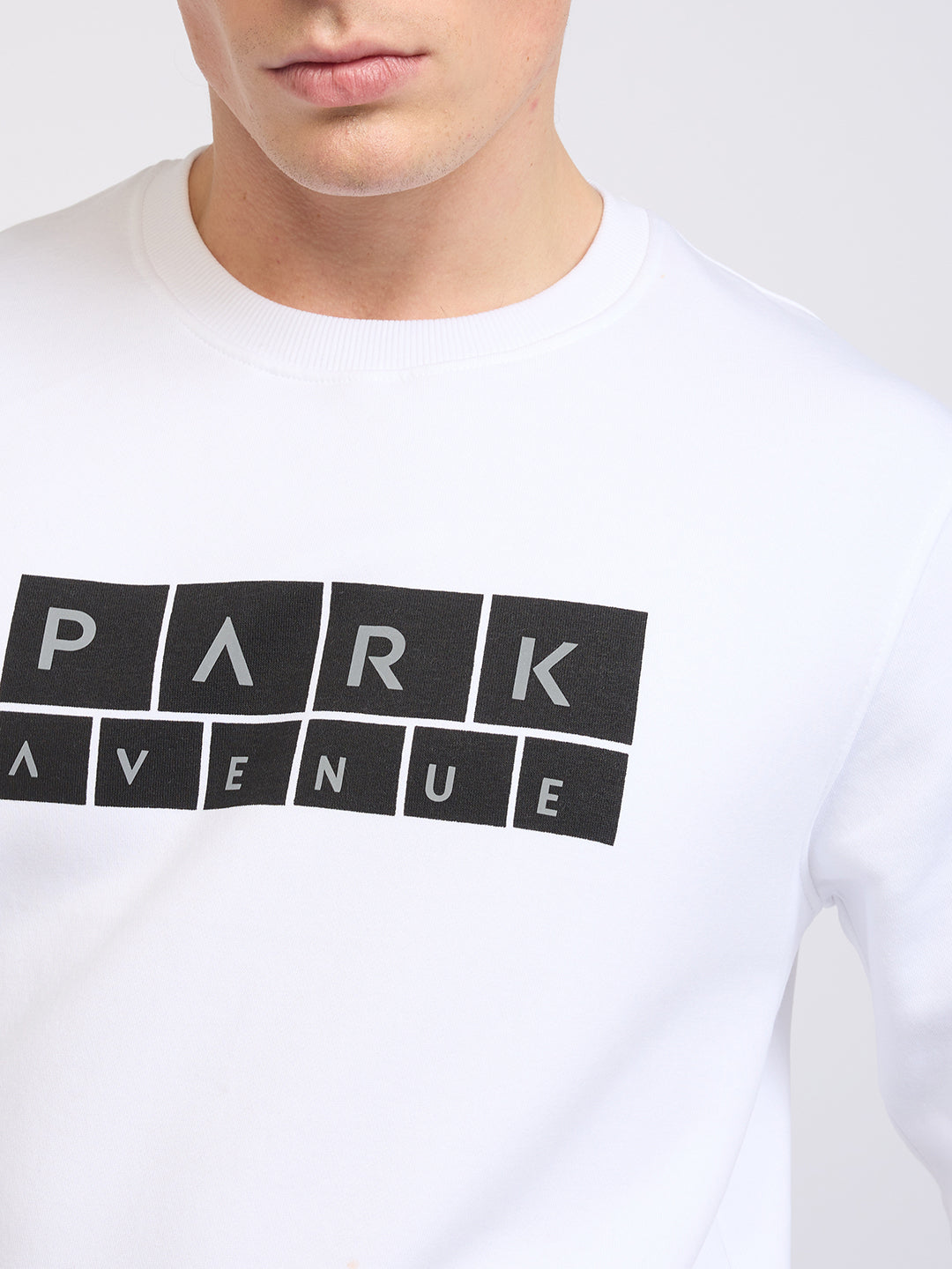 Park Avenue Men White Printed Slim Fit Cotton Blend Round Neck Collar Sweatshirt