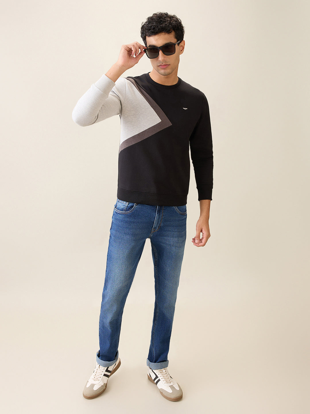 Park Avenue Men Black Cut & Sew Slim Fit Cotton Blend Crew Neck Collar Sweatshirt