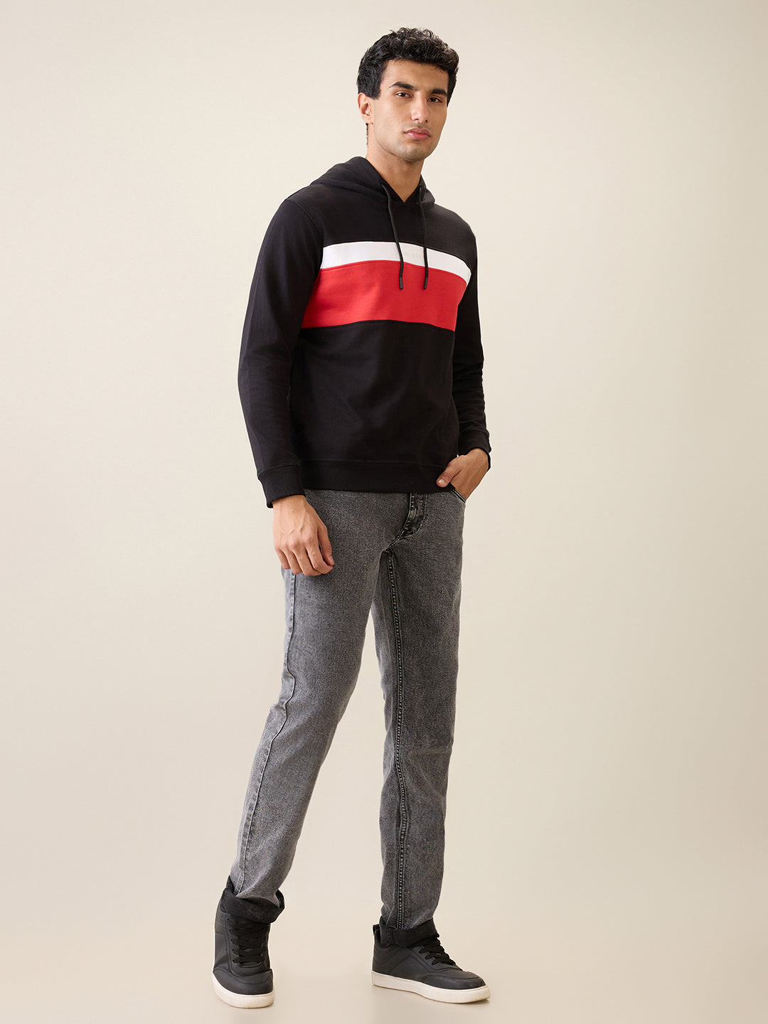 Park Avenue Men Black Cut & Sew Slim Fit Cotton Blend Sweatshirt