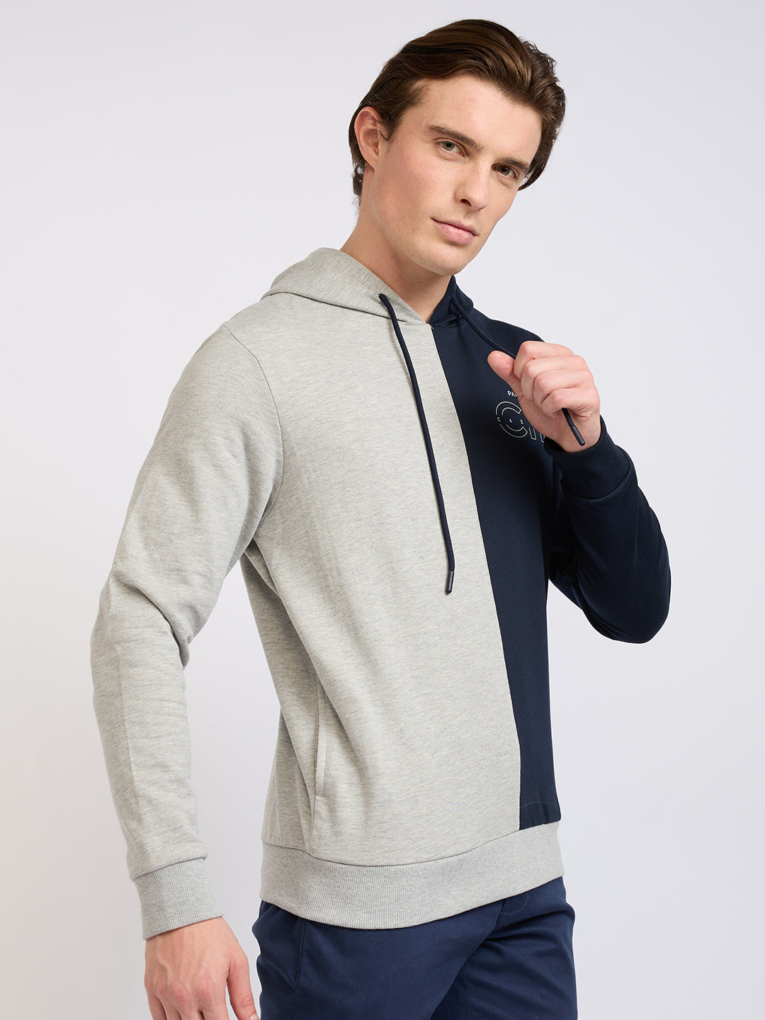 Park Avenue Men Grey Cut & Sew Slim Fit Cotton Blend Sweatshirt