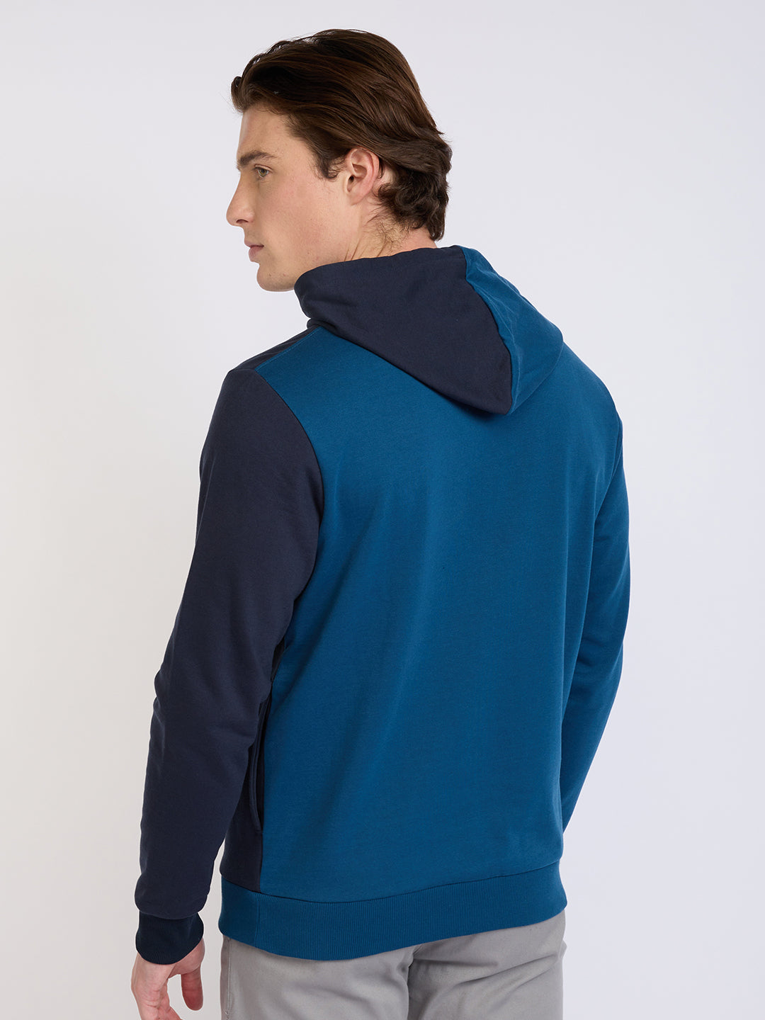 Park Avenue Men Blue Cut & Sew Slim Fit Cotton Blend Sweatshirt
