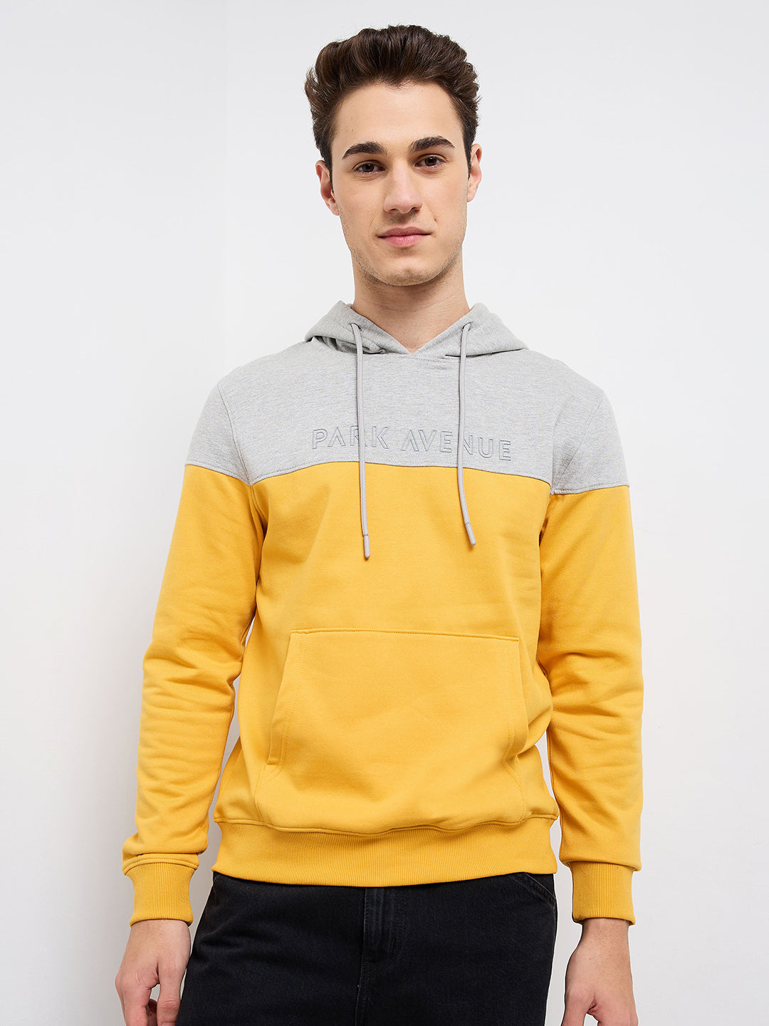 Park Avenue Men Yellow Cut & Sew Slim Fit Cotton Blend Sweatshirt