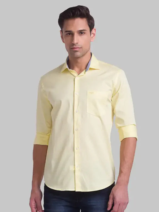 Men Yellow Slim Fit Solid Cotton Cut Away Collar Shirts