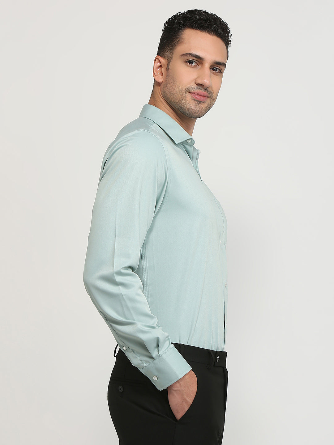 Park Avenue Men Blue Solid Regular Fit Cotton Blend Formal Shirt