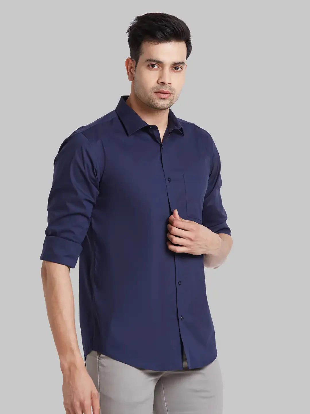 Men Blue Slim Fit Solid Cotton Blend Shirts