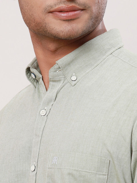 Raymond Men Green Solid Contemporary Fit Cotton Casual Shirts