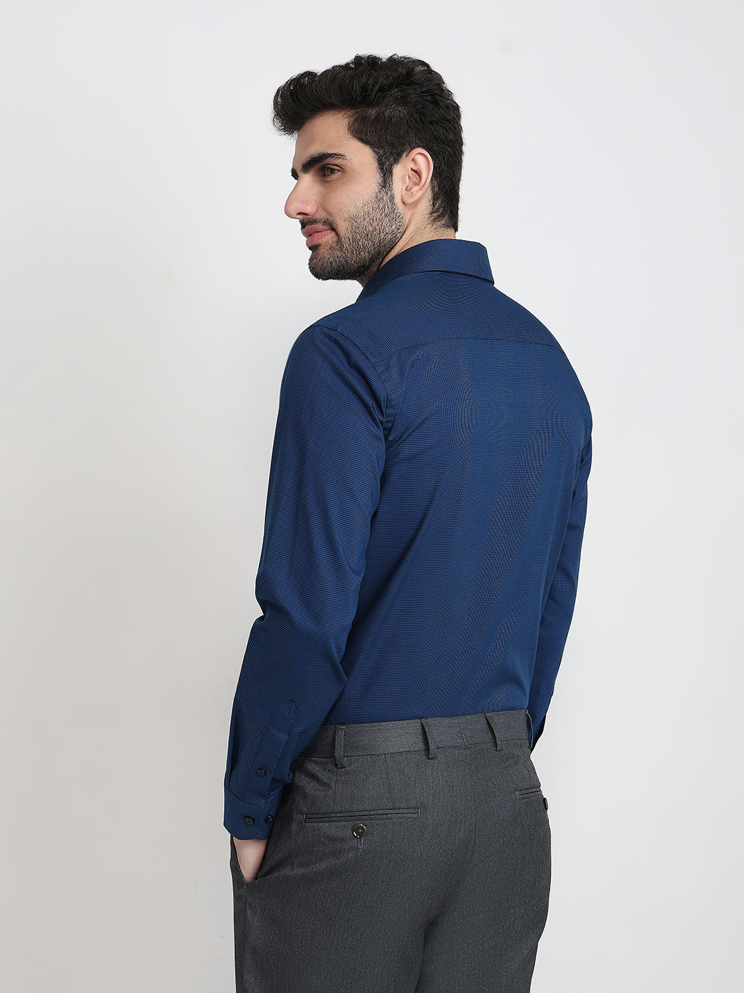 Raymond Men Blue Structure Slim Fit Cotton Full Sleeve Formal Shirt