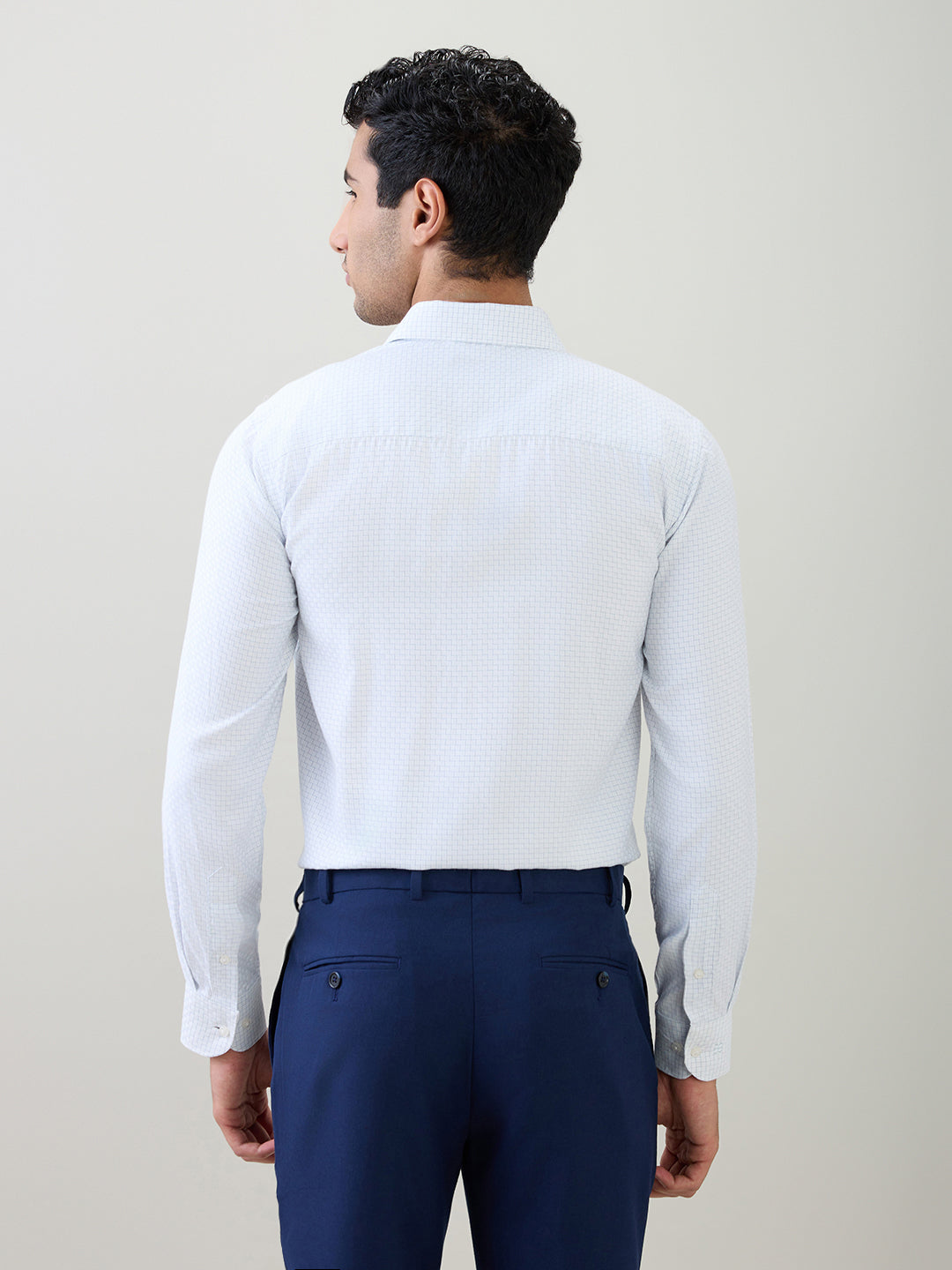 Raymond Men Blue Structure Contemporary Fit Bamboo Blend Full Sleeve Formal Shirt