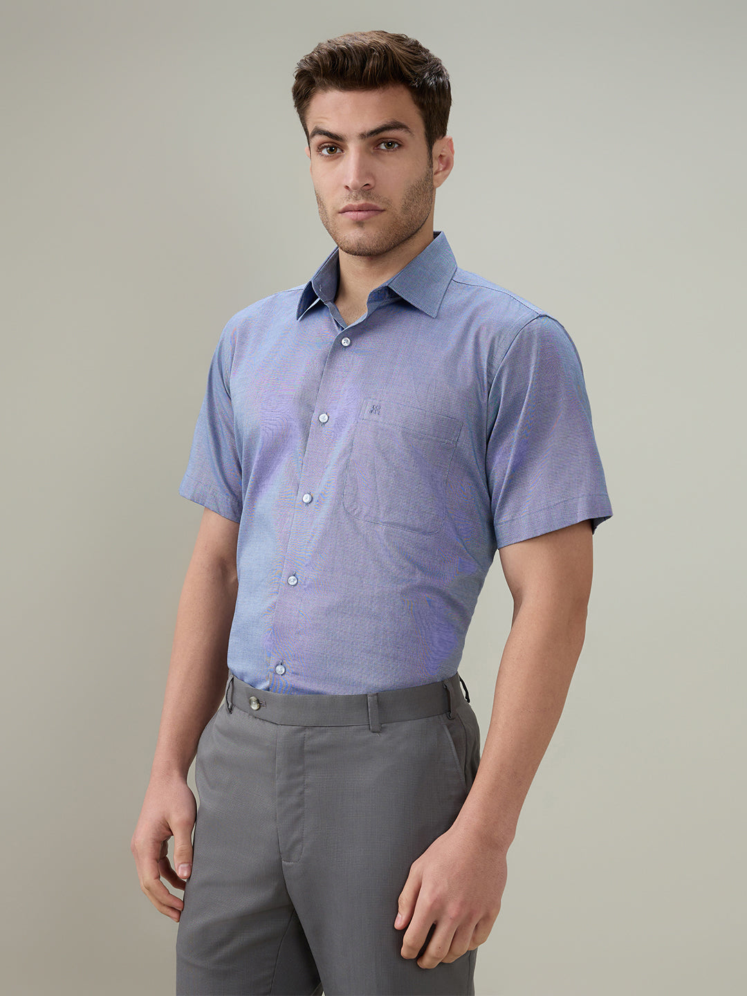 Raymond Men Blue Solid Chambray Regular Fit Cotton Half Sleeve Formal Shirt