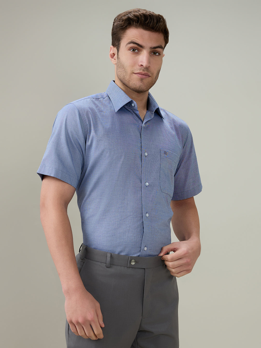 Raymond Men Blue Solid Chambray Regular Fit Cotton Half Sleeve Formal Shirt