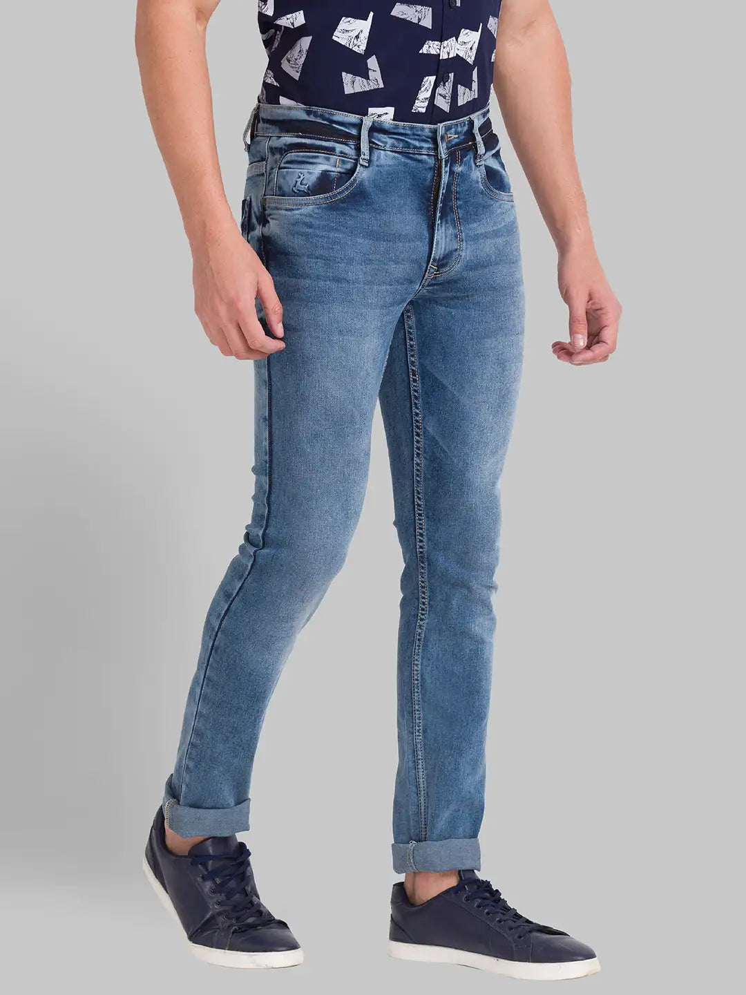 Men Blue Slim Tapered Fit Twill Cotton Blend Jeans