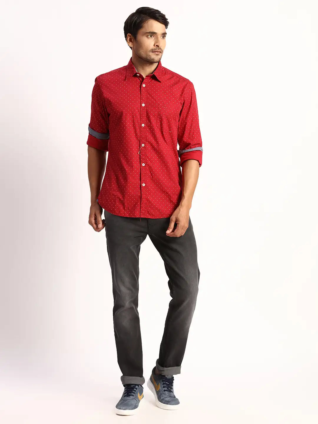Men Black Slim Tapered Fit Plain Cotton Blend Jeans