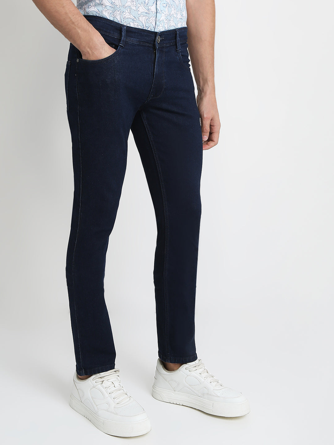 Parx Men Blue Twill Low Rise Tapered Fit Cotton Blend Jeans