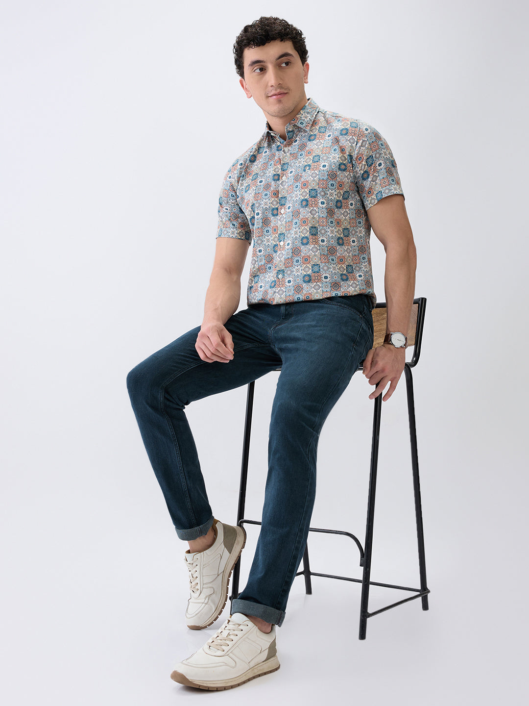 Parx Men Green Twill Low Rise Tapered Fit Cotton Blend Jeans