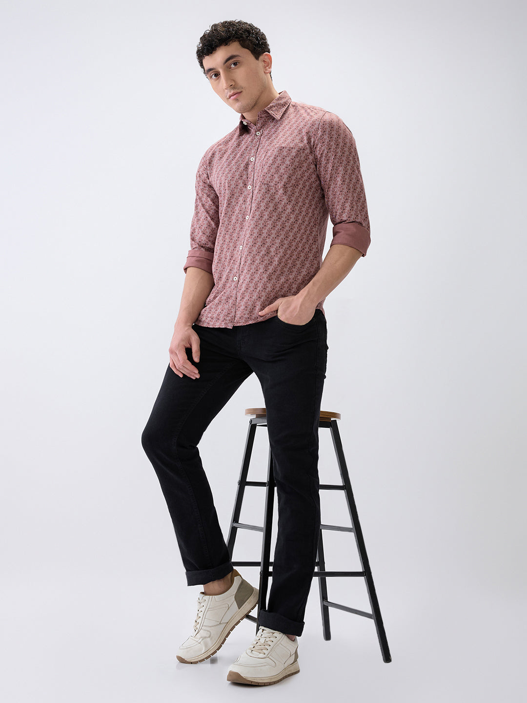 Parx Men Black Knitted Low Rise Tapered Fit Cotton Blend Jeans