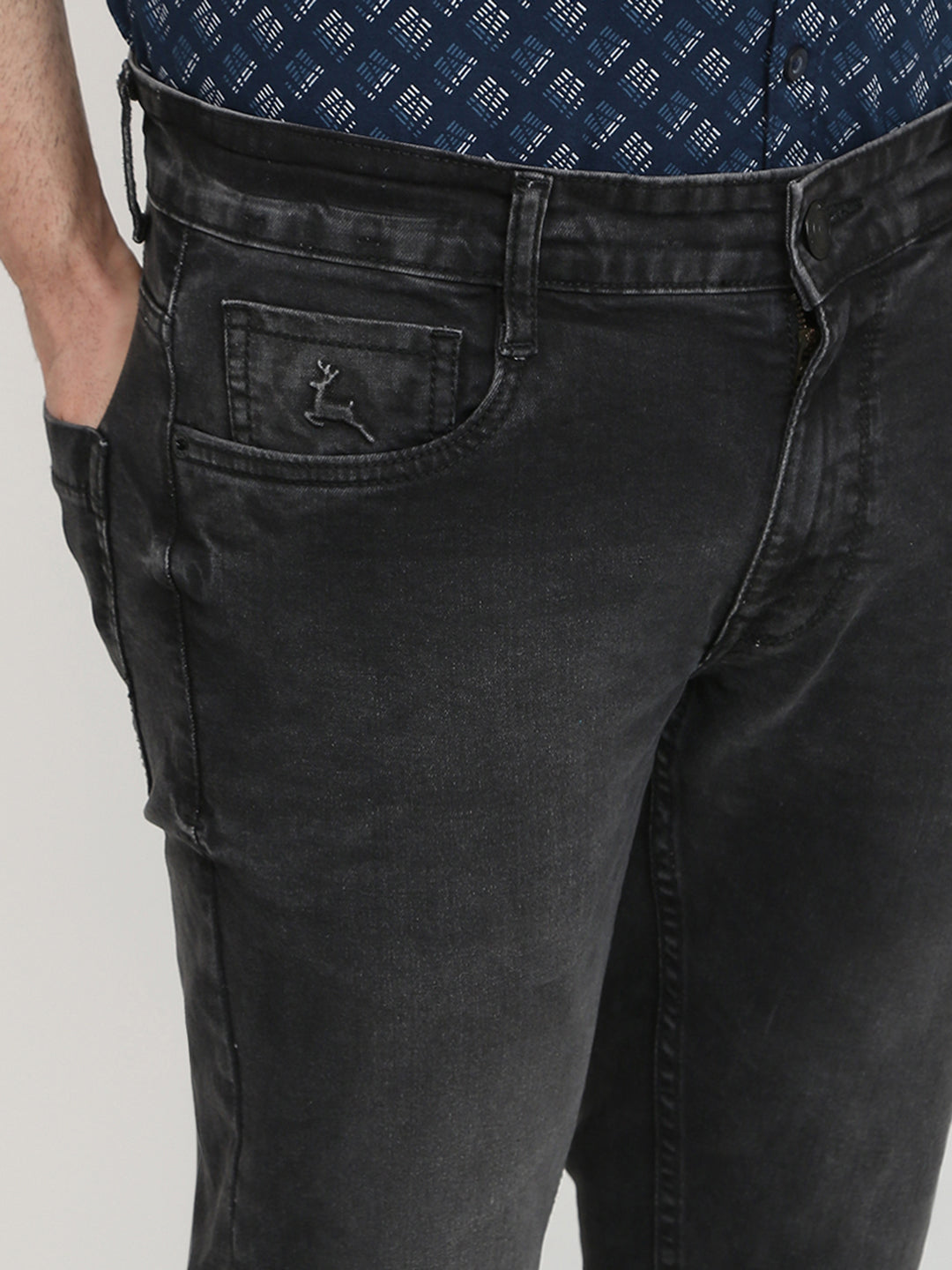 Parx Men Black Knitted Low Rise Tapered Fit Cotton Blend Jeans