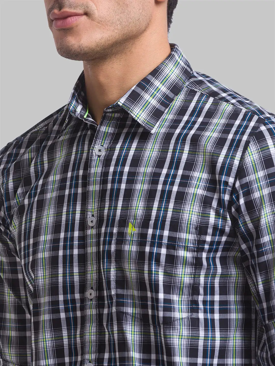 Men Black Slim Fit Checks Cotton Full Sleeve Shirts
