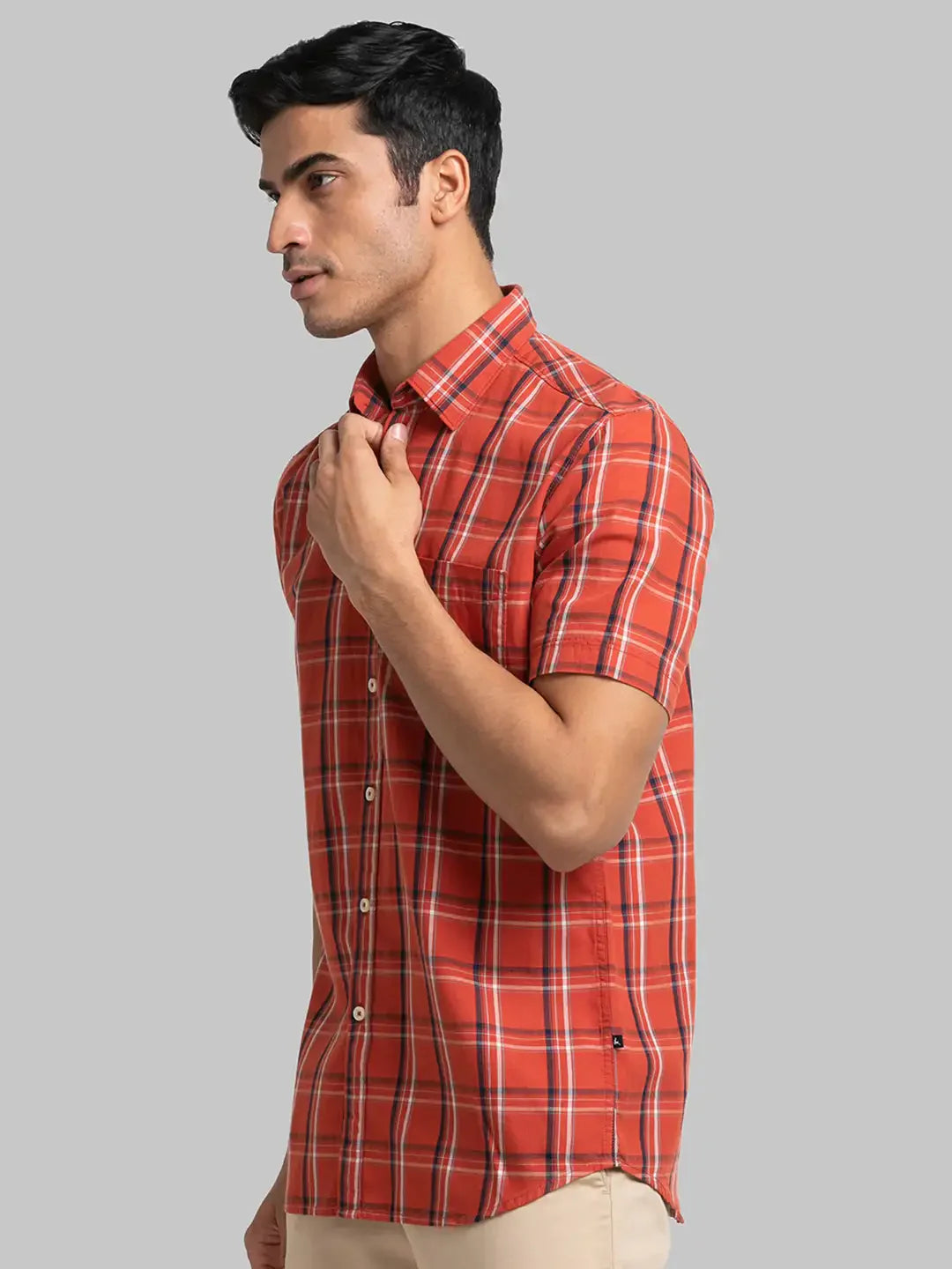 Men Brown Slim Fit Checks Cotton Half Sleeve Shirts