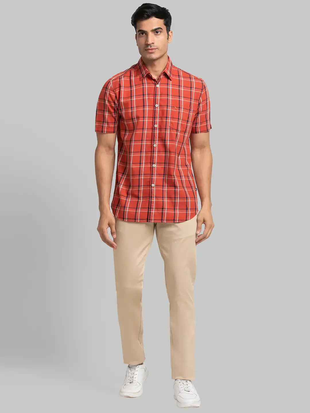 Men Brown Slim Fit Checks Cotton Half Sleeve Shirts