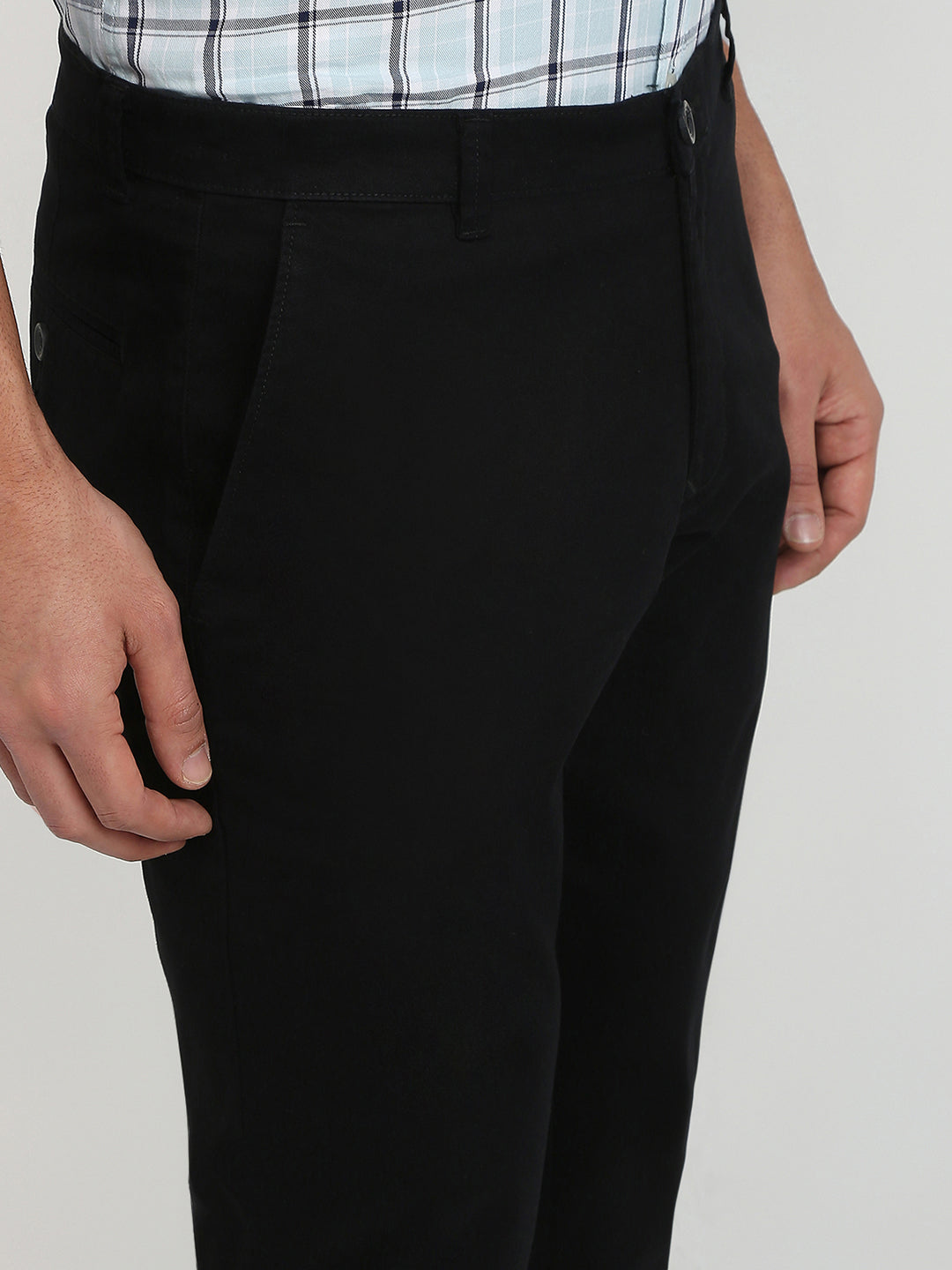 Parx Men Black Twill Low Rise Tapered Fit Cotton Blend Trouser