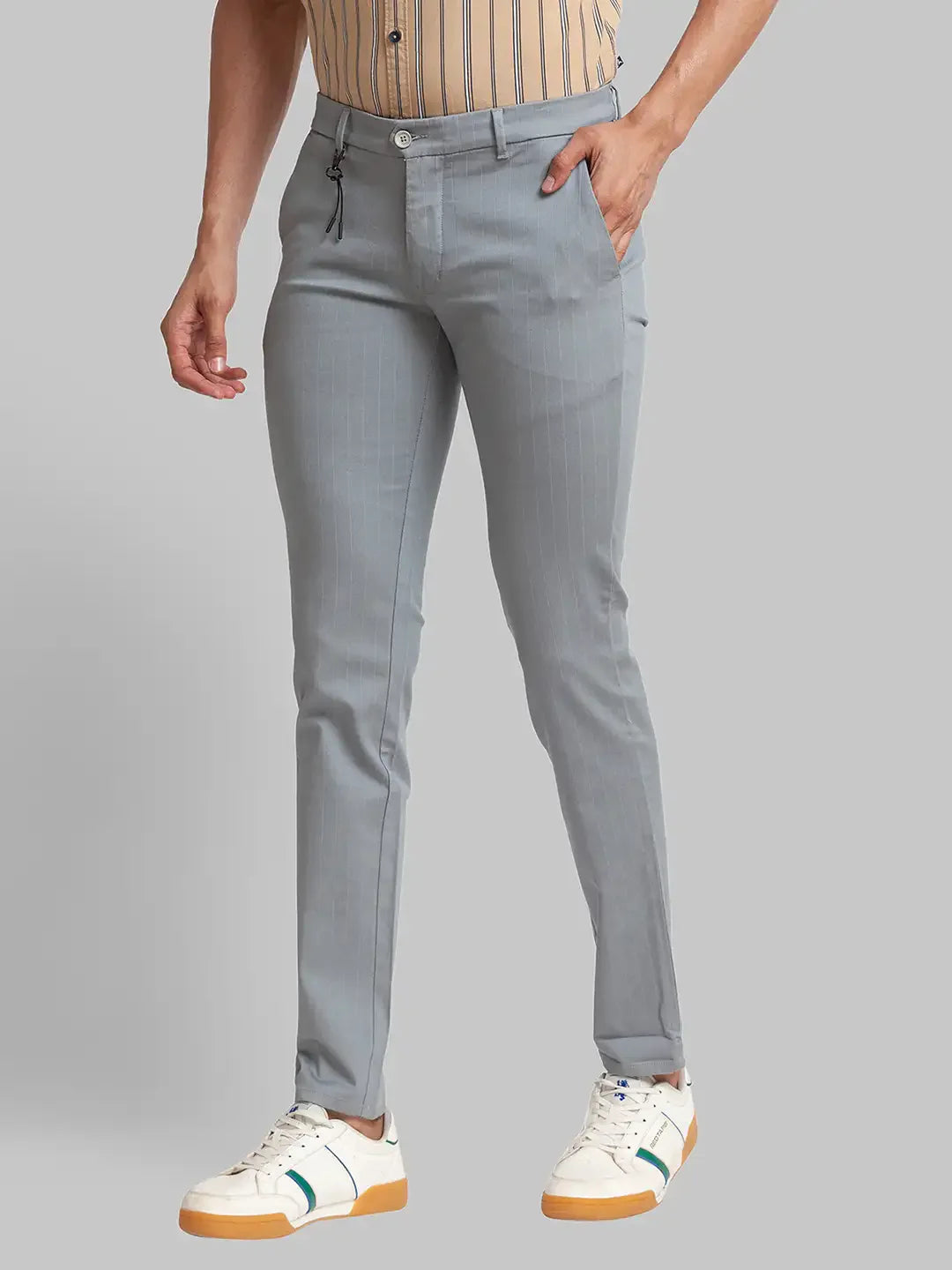 Men Green Super Slim Fit Solid Cotton Blend Trouser