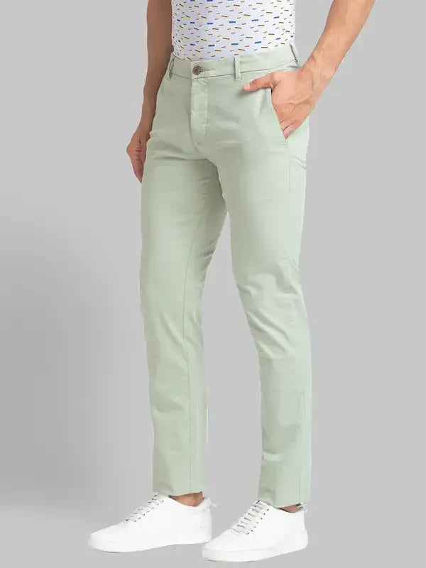 Men Green Lrt Fit Solid Cotton Blend Trouser