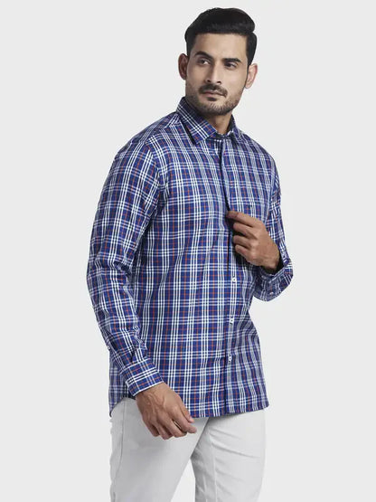 Men Blue Tailored Fit Checks Cotton Full Sleeve Shirts