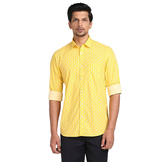 Men Yellow Tailored Fit Print Cotton Full Sleeve Shirts