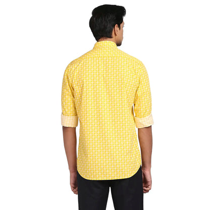 Men Yellow Tailored Fit Print Cotton Full Sleeve Shirts