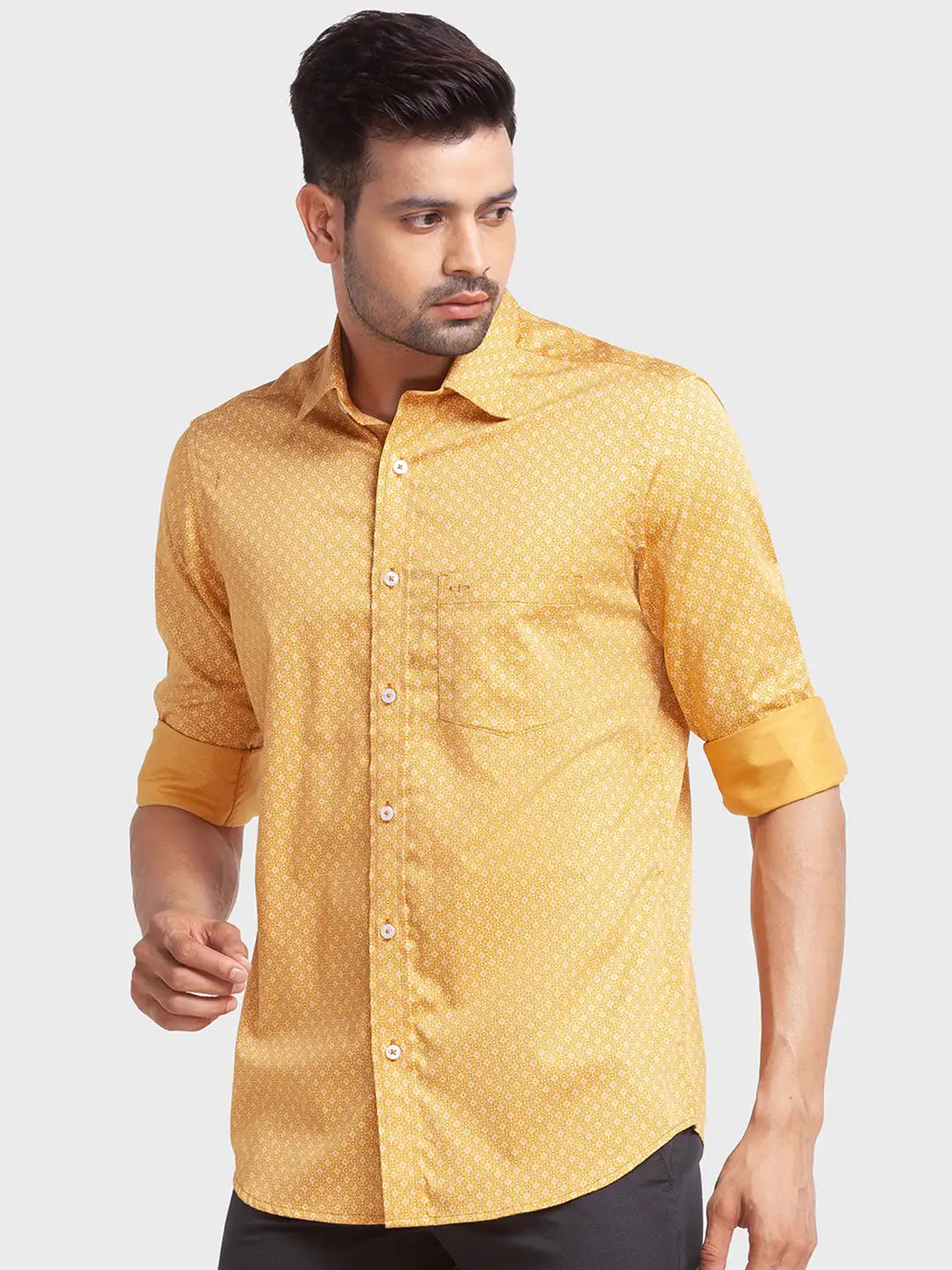 Men Yellow Tailored Fit Print Cotton Full Sleeve Shirts