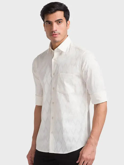 Colorplus Men Brown Solid Tailored Fit Cotton Casual Shirt