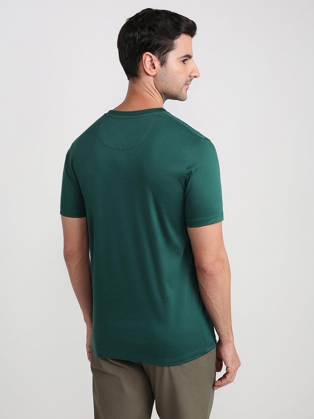 Colorplus Men Green Solid Regular Fit Cotton Half Sleeve Round Neck Collar T-Shirt