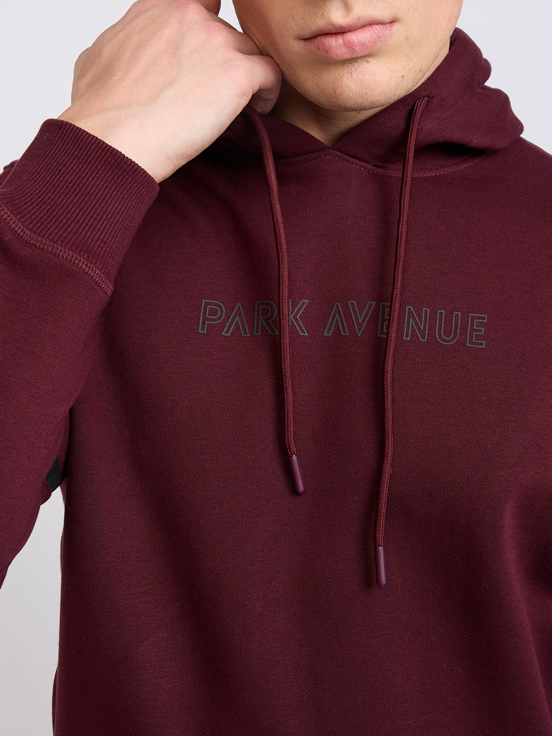 Park Avenue Men Red Solid Slim Fit Cotton Blend Sweatshirt