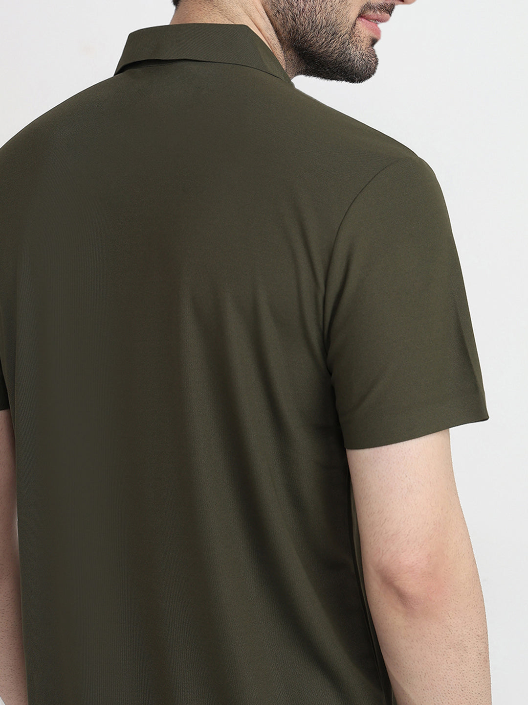 Park Avenue Men Green Solid Slim Fit Polyester Half Sleeve T-Shirt