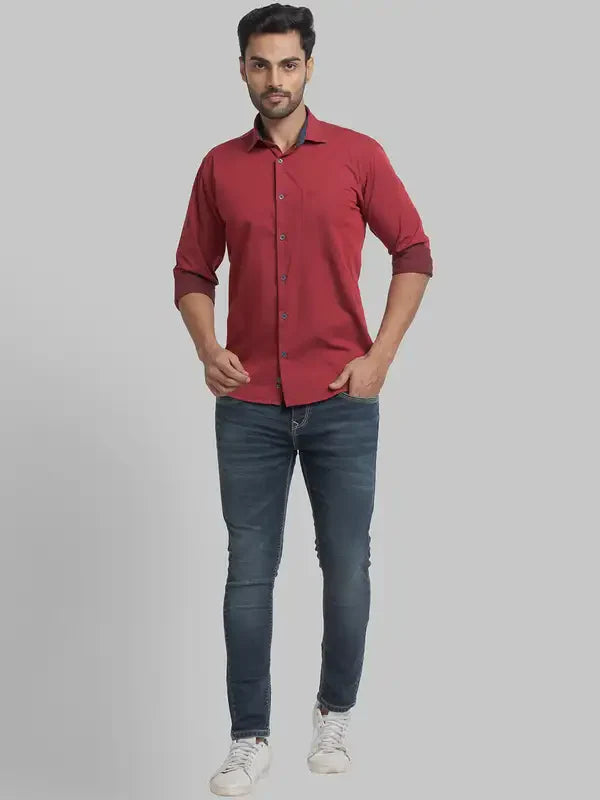 Men Red Slim Fit Two Tone Cotton Blend Cut Away Collar Shirts