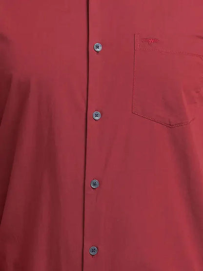 Men Red Slim Fit Two Tone Cotton Blend Cut Away Collar Shirts