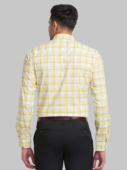 Men Yellow Slim Fit Checks Cotton Blend Cut Away Collar Shirts