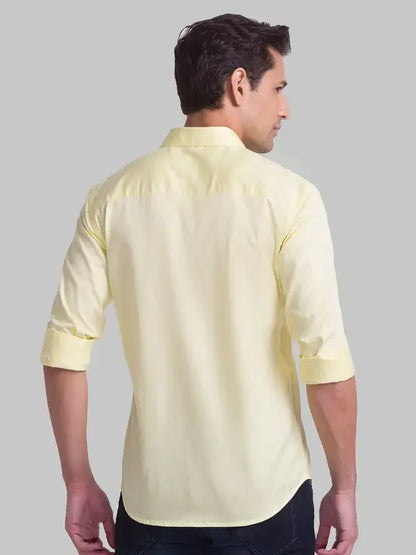 Men Yellow Slim Fit Solid Cotton Cut Away Collar Shirts