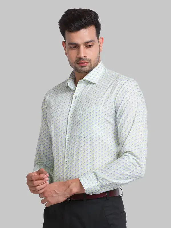 Men Green Slim Fit Print Cotton Shirts
