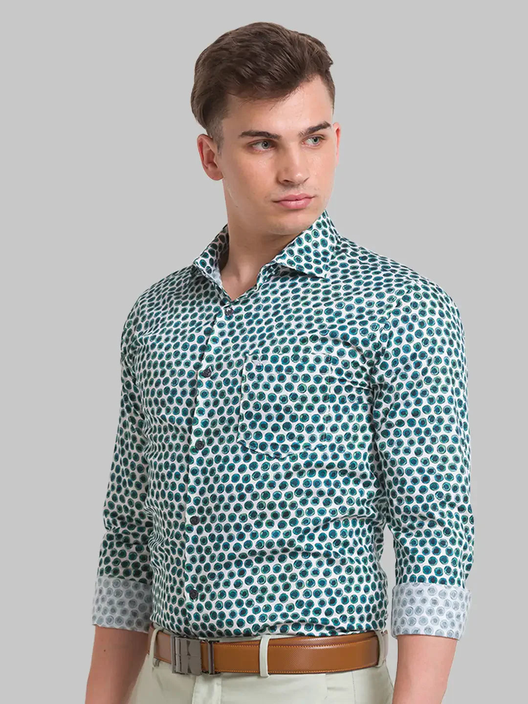 Men Green Slim Fit Print Cotton Cut Away Collar Shirts