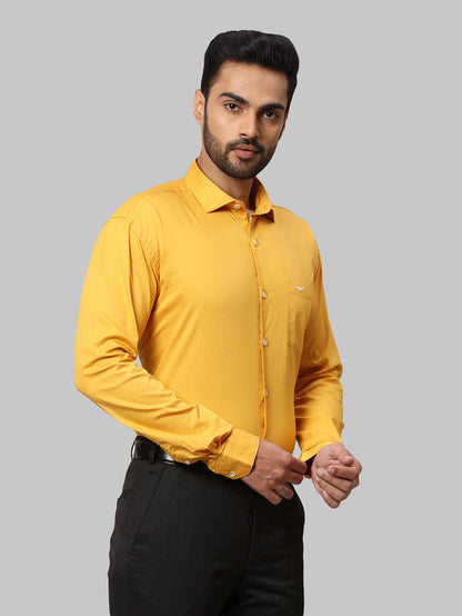 Park Avenue Men Yellow Solid Slim Fit Full Sleeve Cut Away Collar Shirt