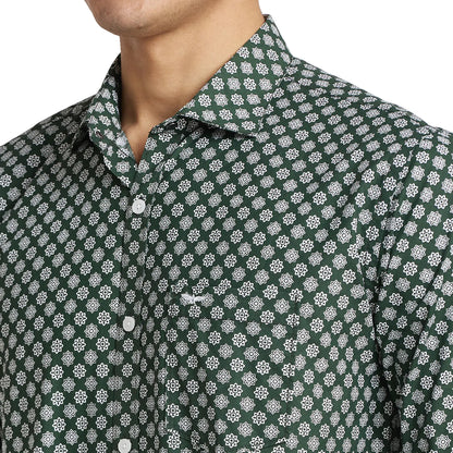 Park Avenue Men Green Print Slim Fit Cotton Shirt