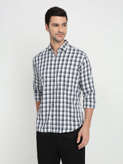 Park Avenue Men White Checks Slim Fit Cotton Full Sleeve Casual Shirt