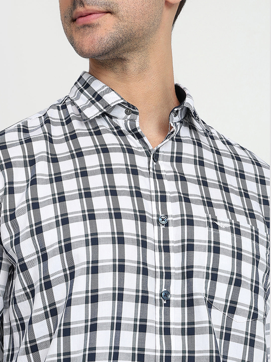 Park Avenue Men White Checks Slim Fit Cotton Full Sleeve Casual Shirt